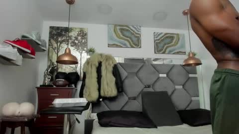 HOT MEN BLACK online show from 02-08-25, 10:18