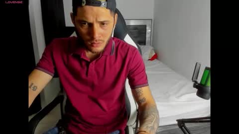 Snapshot of king_master7 chatting on 03-10-26, 02:16 king_master7 online show from 03-10-26, 02:16