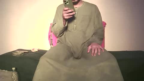 Snapshot of king_of_arabians chatting on 01-18-26, 06:17 king_of_arabians online show from 01-18-26, 06:17