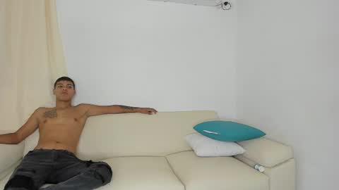 Snapshot of kingbronew chatting on 06-23-26, 11:25 kingbronew online show from 06-23-26, 11:25