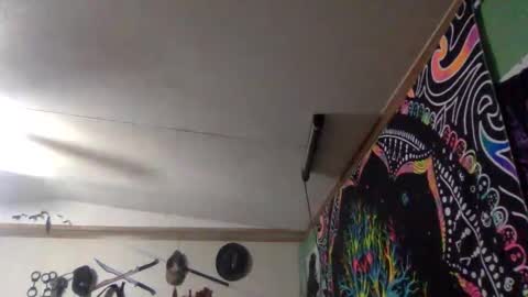 Snapshot of kingdawgg77 chatting on 02-12-25, 02:35 Jerry online show from 02-12-25, 02:35