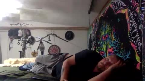 Snapshot of kingdawgg77 chatting on 09-23-25, 04:37 Jerry online show from 09-23-25, 04:37