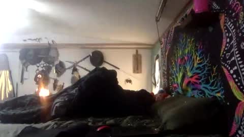 Snapshot of kingdawgg77 chatting on 04-02-26, 01:03 Jerry online show from 04-02-26, 01:03