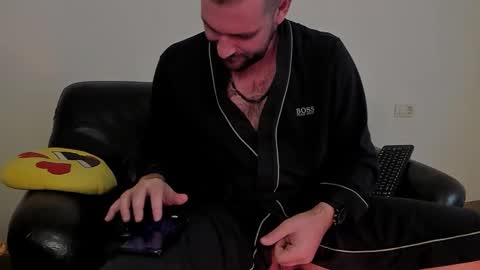 The King online show from 10-20-25, 04:29