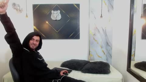 KING  online show from 04-22-26, 03:31