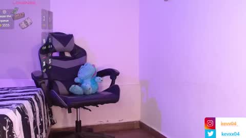 Snapshot of kingparker1 chatting on 11-13-25, 02:54 A L E X online show from 11-13-25, 02:54