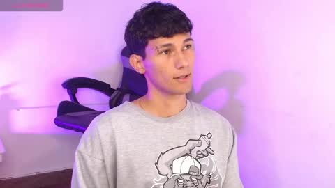 Snapshot of kingparker1 chatting on 11-19-25, 03:50 A L E X online show from 11-19-25, 03:50