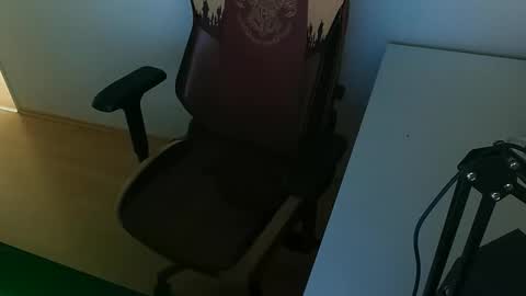 Snapshot of kingsnake1504 chatting on 03-26-26, 07:47 kingsnake1504 online show from 03-26-26, 07:47