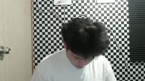 Snapshot of kingvoltage chatting on 03-03-26, 03:29 Yuki online show from 03-03-26, 03:29