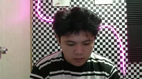 Snapshot of kingvoltage chatting on 03-08-26, 11:19 Yuki online show from 03-08-26, 11:19