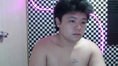 Snapshot of kingvoltage chatting on 03-09-26, 11:25 Yuki online show from 03-09-26, 11:25