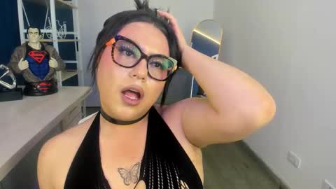 Snapshot of kink__angell chatting on 10-11-25, 02:26 kink__angell online show from 10-11-25, 02:26