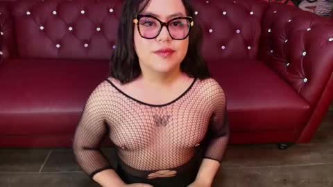 Snapshot of kink__angell chatting on 11-19-25, 01:44 kink__angell online show from 11-19-25, 01:44