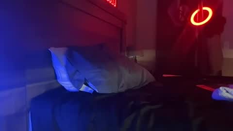 Snapshot of kinksss4all chatting on 11-10-25, 09:41 KinkPLAY9 online show from 11-10-25, 09:41