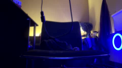 Snapshot of kinksss4all chatting on 11-17-25, 06:41 KinkPLAY9 online show from 11-17-25, 06:41