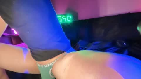 Snapshot of kinksss4all chatting on 12-19-25, 05:25 KinkPLAY9 online show from 12-19-25, 05:25