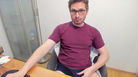 Snapshot of kinksubbydubby chatting on 10-07-25, 08:06 kinksubbydubby online show from 10-07-25, 08:06