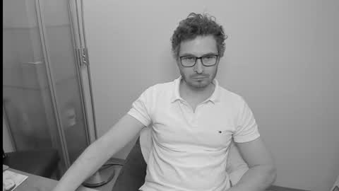 Snapshot of kinksubbydubby chatting on 10-28-25, 06:21 kinksubbydubby online show from 10-28-25, 06:21