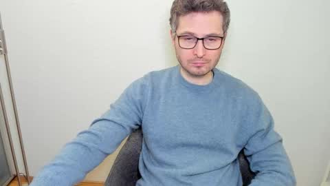 Snapshot of kinksubbydubby chatting on 01-12-26, 06:24 kinksubbydubby online show from 01-12-26, 06:24