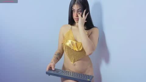 Snapshot of kinky_dakota chatting on 07-15-26, 07:08 dakota online show from 07-15-26, 07:08