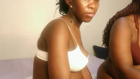 Lola online show from 02-22-26, 12:01