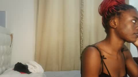 Lola online show from 04-01-26, 10:51