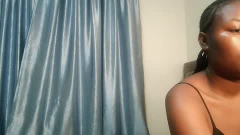 Lola online show from 04-06-26, 04:52