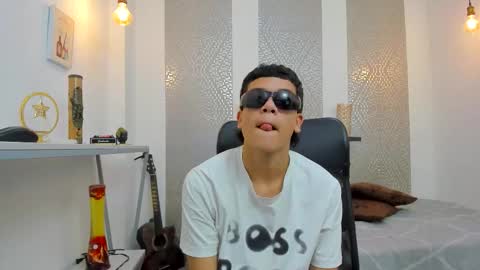   online show from 10-23-25, 12:15