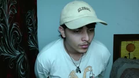 Snapshot of kinkybabies_ chatting on 03-08-25, 09:28 Mercury online show from 03-08-25, 09:28