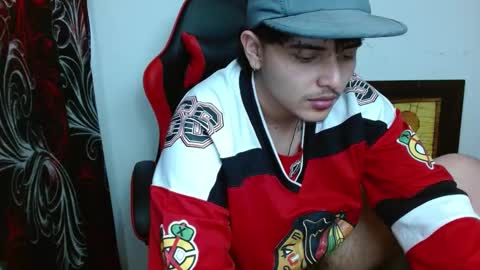 Snapshot of kinkybabies_ chatting on 03-08-25, 08:35 Mercury online show from 03-08-25, 08:35