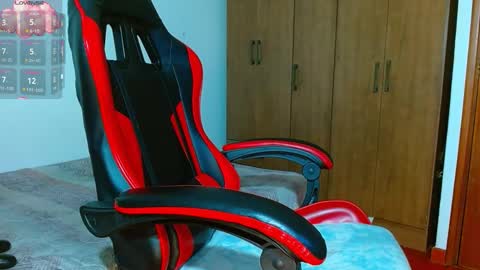 Snapshot of kinkybabies_ chatting on 02-06-26, 06:51 Mercury online show from 02-06-26, 06:51