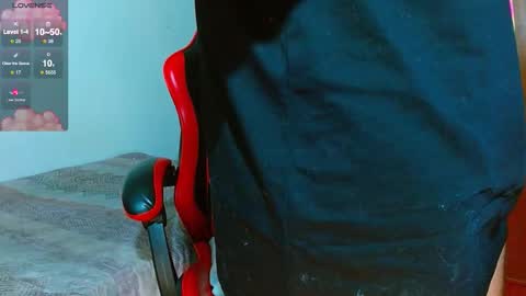 Snapshot of kinkybabies_ chatting on 02-07-26, 06:28 Mercury online show from 02-07-26, 06:28