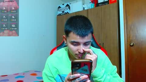 Snapshot of kinkybabies_ chatting on 02-15-26, 07:51 Mercury online show from 02-15-26, 07:51