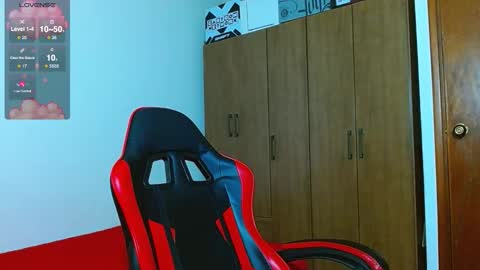 Snapshot of kinkybabies_ chatting on 03-08-26, 10:57 Mercury online show from 03-08-26, 10:57