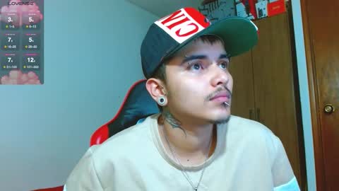 Snapshot of kinkybabies_ chatting on 03-10-26, 11:43 Mercury online show from 03-10-26, 11:43