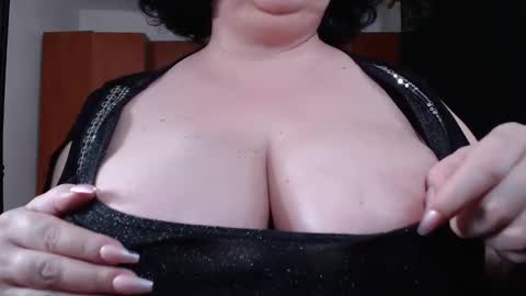 Snapshot of kinkyblacky chatting on 03-05-25, 07:49 MistressBlacky online show from 03-05-25, 07:49