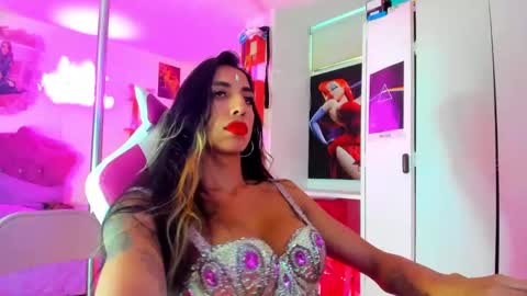 Snapshot of kinkybunny_4 chatting on 10-31-25, 10:00 Jasmine. online show from 10-31-25, 10:00