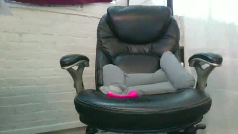 Snapshot of kinkycockstrokerxxx chatting on 06-29-26, 01:00 kinkycockstrokerxxx online show from 06-29-26, 01:00