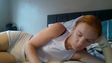 Snapshot of kinkycouple382541 chatting on 09-11-25, 12:16 kinkycouple382541 online show from 09-11-25, 12:16