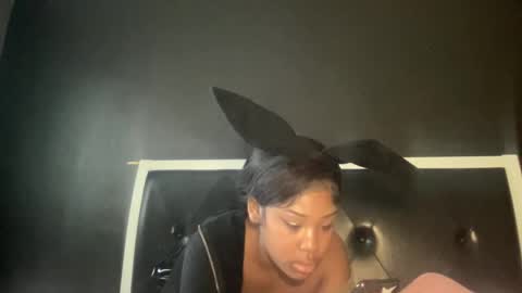 Bunniii online show from 01-26-25, 03:58