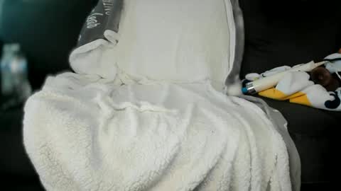 Snapshot of kinkykortney chatting on 02-28-25, 03:37 Kinky online show from 02-28-25, 03:37