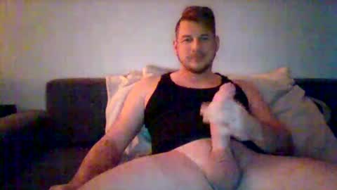 Snapshot of kinkylionboy chatting on 12-04-24, 03:21 kinkylionboy online show from 12-04-24, 03:21