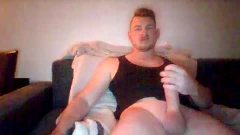 Snapshot of kinkylionboy chatting on 01-28-25, 05:03 kinkylionboy online show from 01-28-25, 05:03