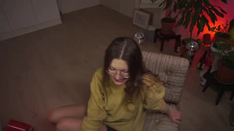 Snapshot of kinkyorange_ chatting on 12-10-24, 05:55 Mary the Soulmate online show from 12-10-24, 05:55