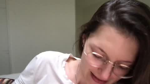 Snapshot of kinkyorange_ chatting on 01-28-25, 12:00 Mary the Soulmate online show from 01-28-25, 12:00