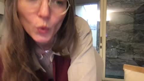 Snapshot of kinkyorange_ chatting on 01-29-25, 03:15 Mary the Soulmate online show from 01-29-25, 03:15