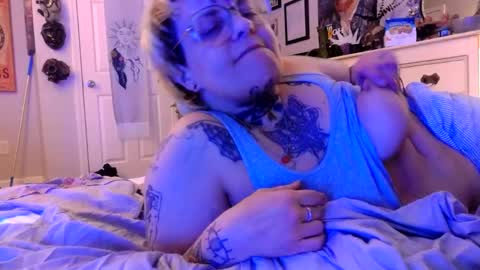 Snapshot of kinkypinkyplay2 chatting on 02-11-25, 11:54 Kinky Pinky online show from 02-11-25, 11:54