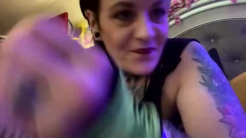 Snapshot of kinkypinkyplay2 chatting on 11-24-25, 11:48 Kinky Pinky online show from 11-24-25, 11:48