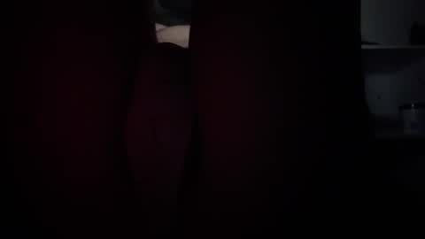 Snapshot of kinkyrisque chatting on 02-11-26, 12:10 Xoxxxo online show from 02-11-26, 12:10