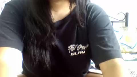 Snapshot of kion_and_valu chatting on 10-21-25, 05:13 kion_and_valu online show from 10-21-25, 05:13